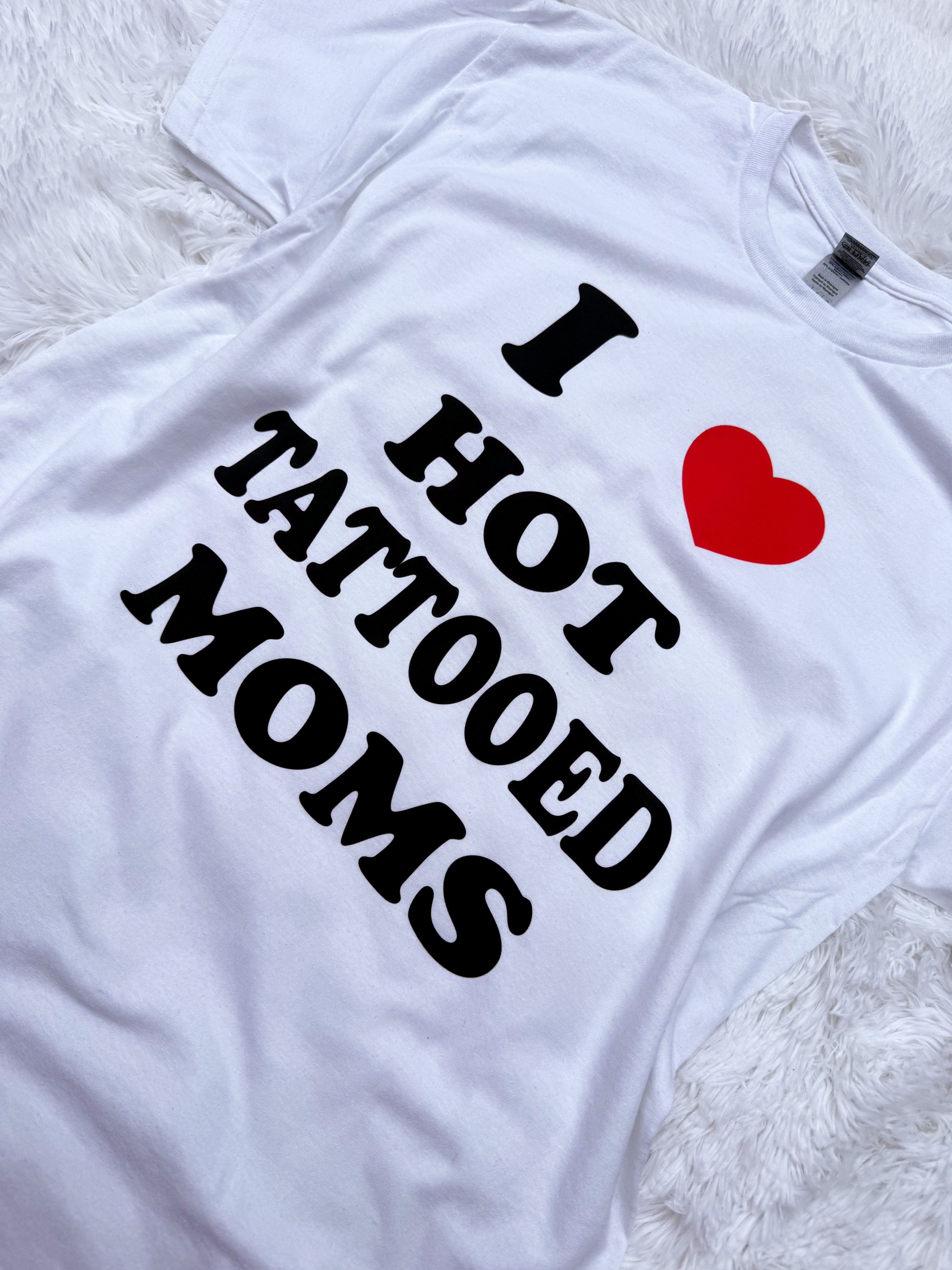 I Love Hot Moms
